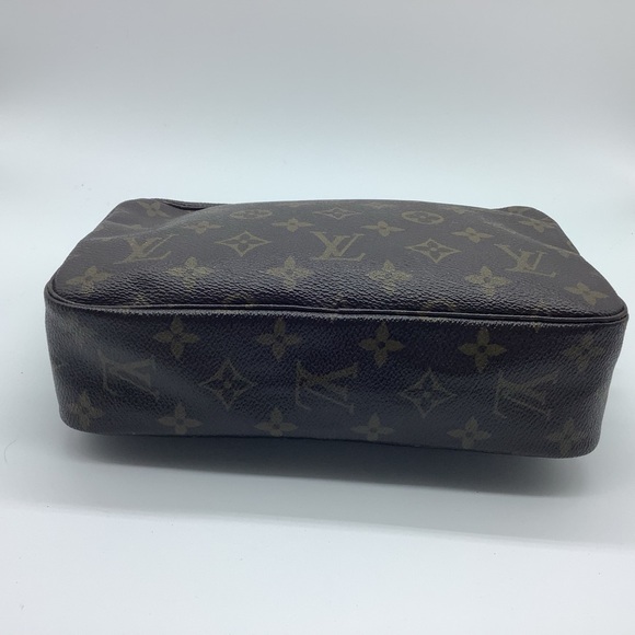 Louis Vuitton Monogram  Trousse Toiletry - Picture 4 of 10